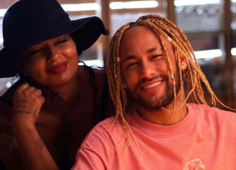 Dien mao moi cua Neymar hinh anh