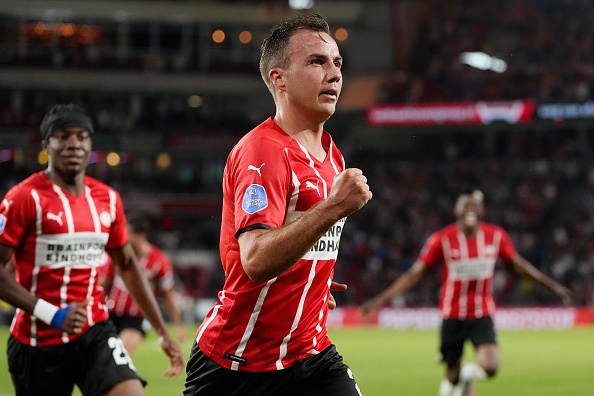 Gotze thang hoa o vong loai Champions League anh 1