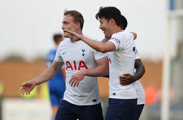 Son toa sang trong tran thang 3-0 cua Tottenham anh 2