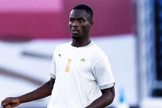 Eric Bailly mac 2 sai lam khien Olympic Bo Bien Nga thua Tay Ban Nha hinh anh