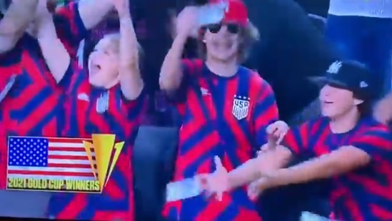 CDV My rai tien mung vo dich anh 1