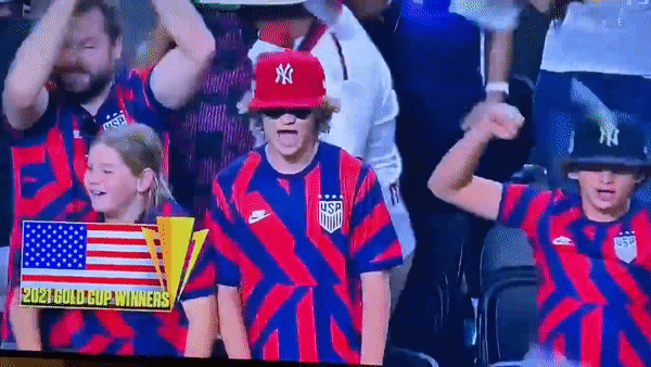 CDV My rai tien mung chuc vo dich Gold Cup 2021 hinh anh