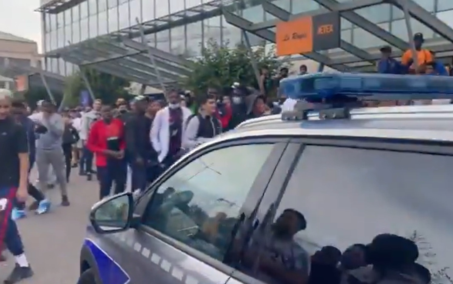 CDV PSG nao loan san bay vi Messi anh 1