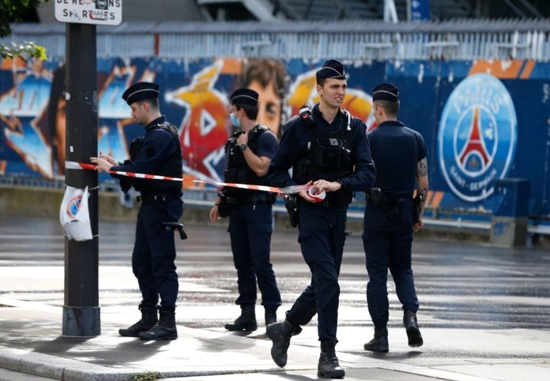 PSG san sang cho le ra mat Messi anh 1