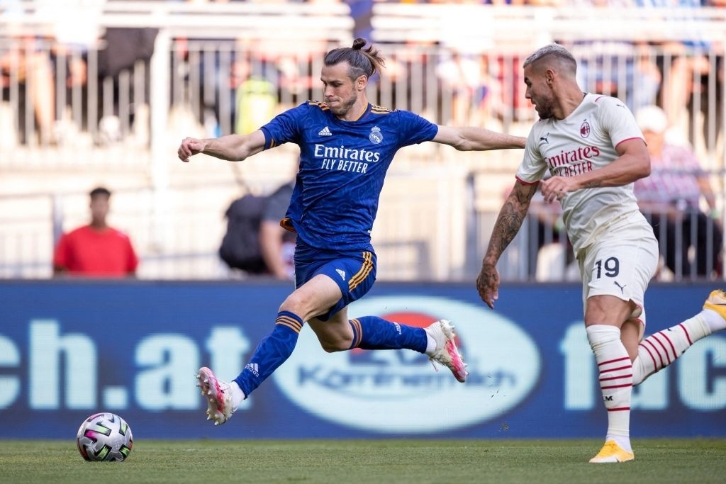 Bale mac so ao la khi tro ve Real anh 1