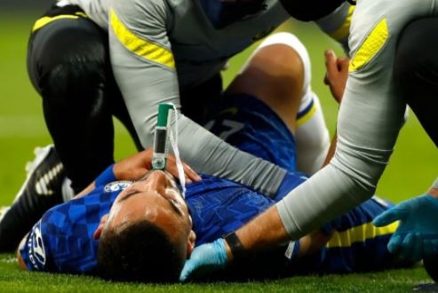 Sao Chelsea tho oxy sau va cham o Sieu cup chau Au hinh anh