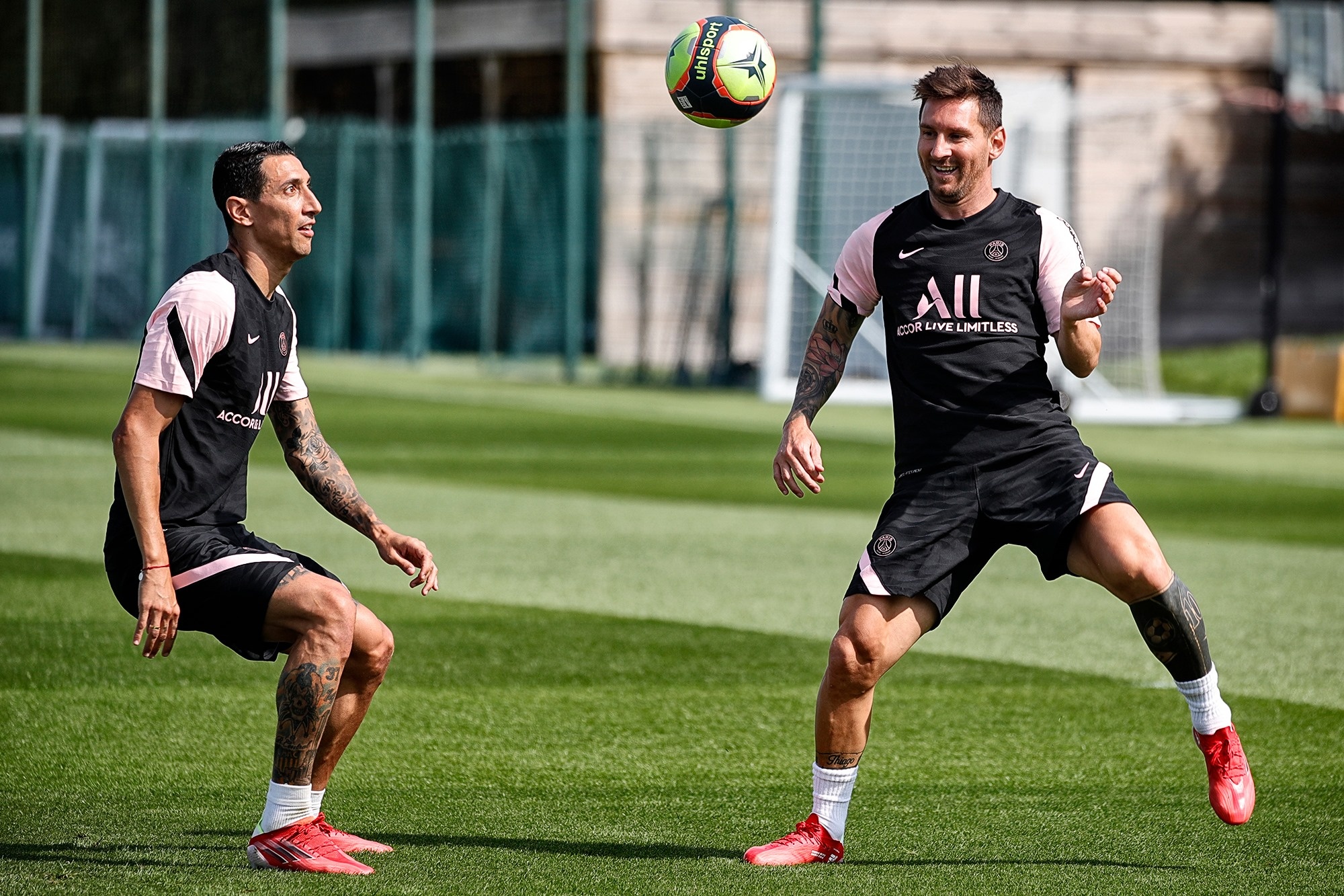 Messi than thiet voi Ramos anh 6