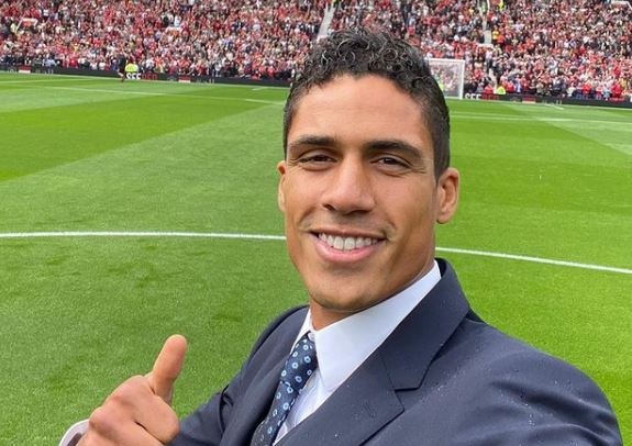 Ronaldo tram tro truoc le ra mat cua Varane hinh anh