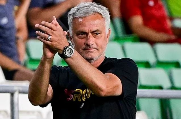 HLV Mourinho giup Roma chieu mo tien dao Chelsea hinh anh