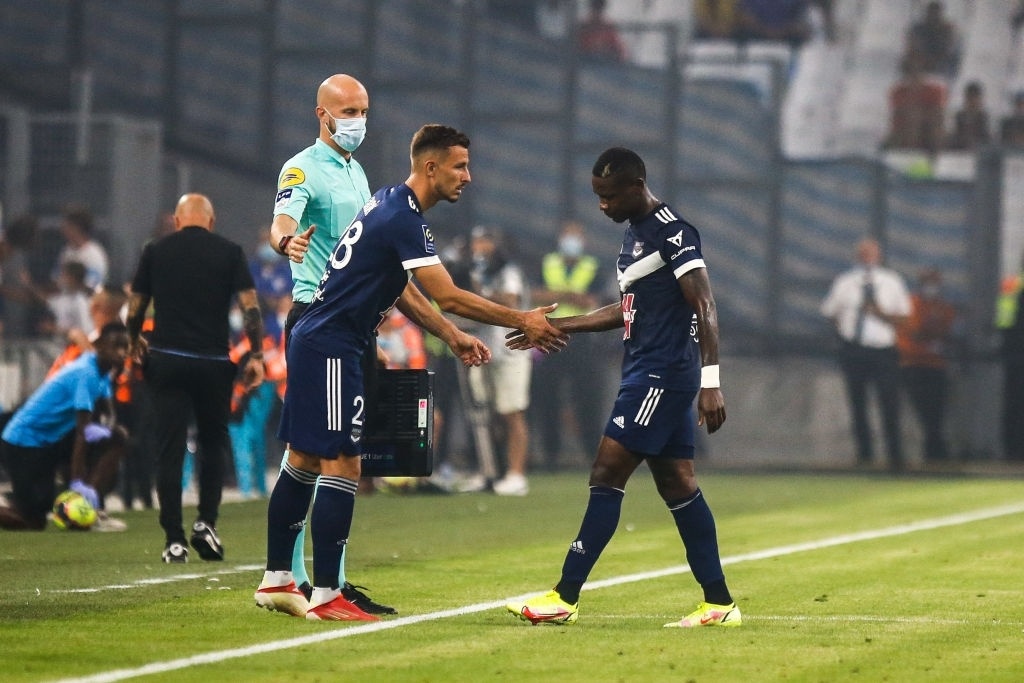 Tien dao Ligue 1 dot quy khi dang thi dau anh 5