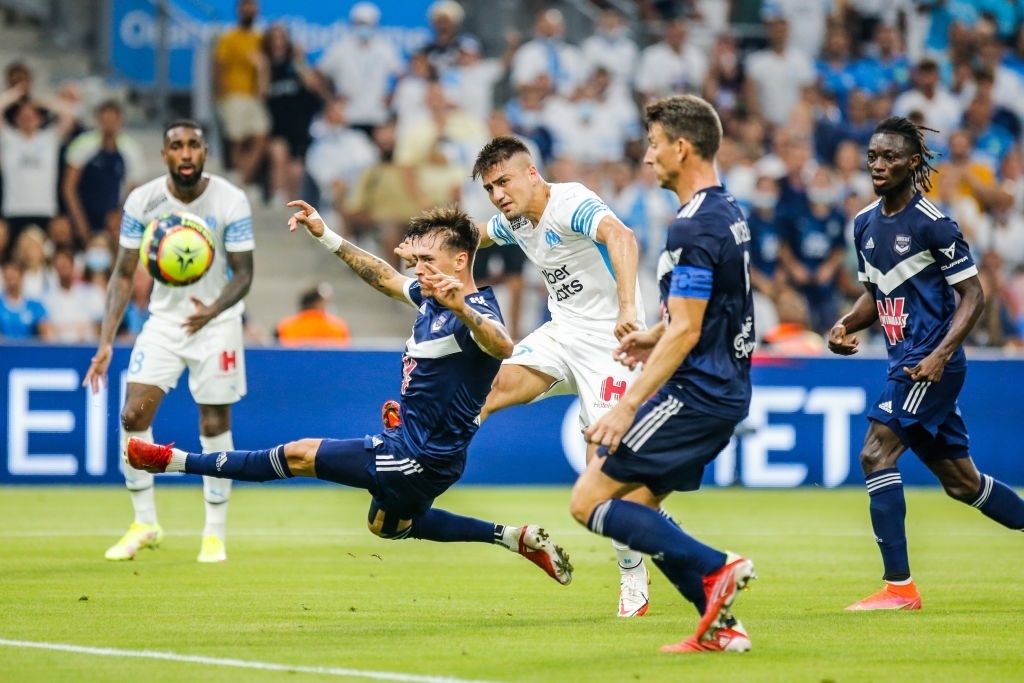 Tien dao Ligue 1 dot quy khi dang thi dau anh 10