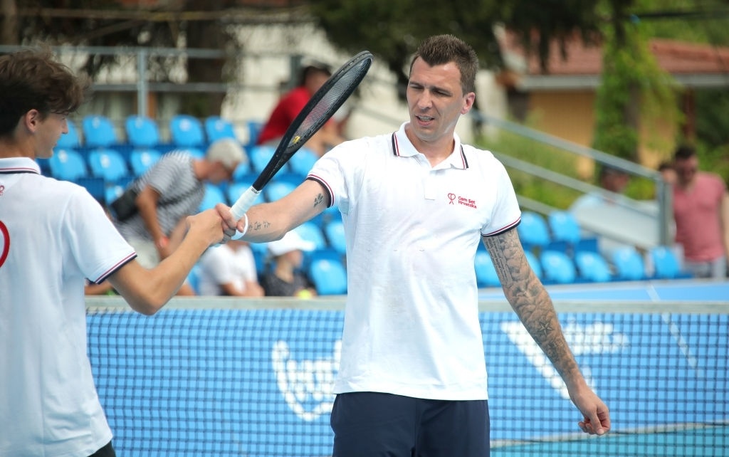 Dan sao that nghiep du mua giai da khoi tranh anh 12