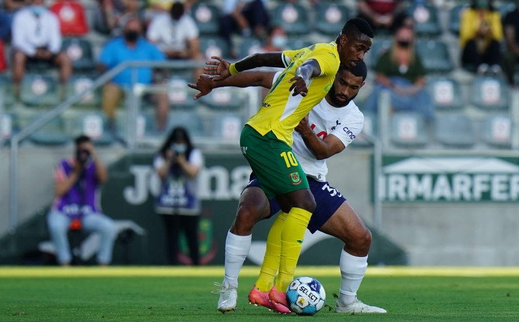 Tottenham thua Pacos De Ferreira anh 3