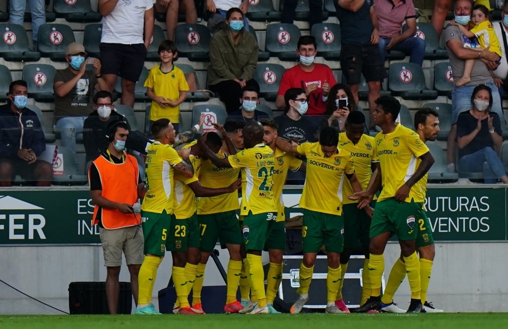 Tottenham thua Pacos De Ferreira anh 4