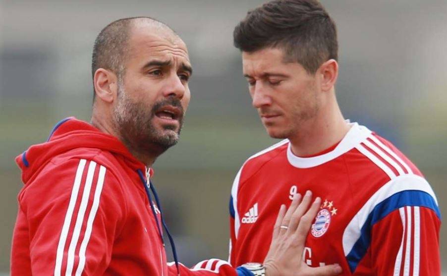 Pep tu choi cau hoi ve Lewandowski hinh anh