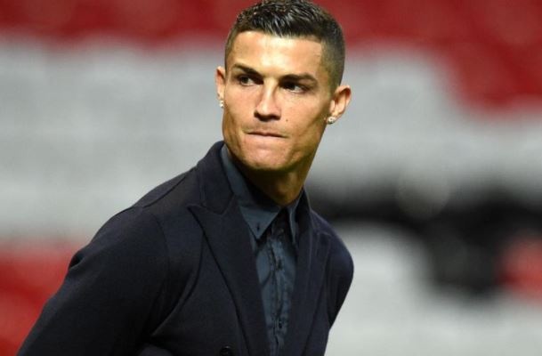 Ronaldo ngoi du bi o tran ra quan cua Juventus hinh anh