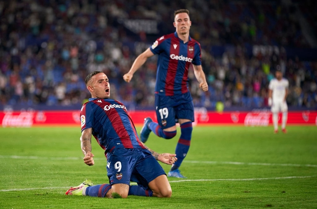 Real dau Levante anh 6