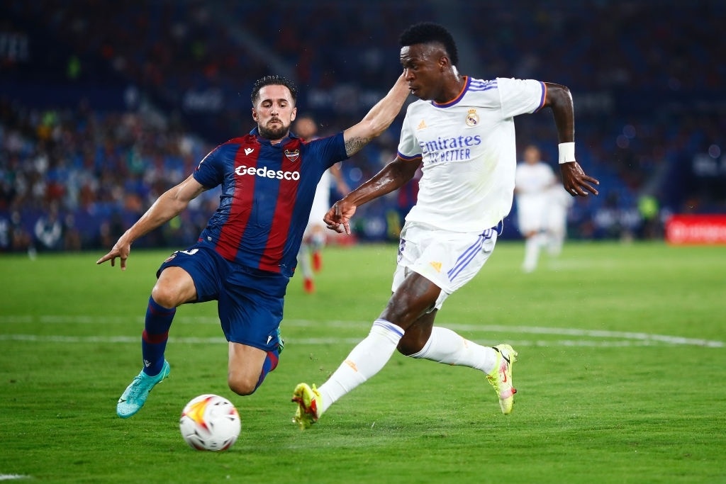 Real dau Levante anh 8