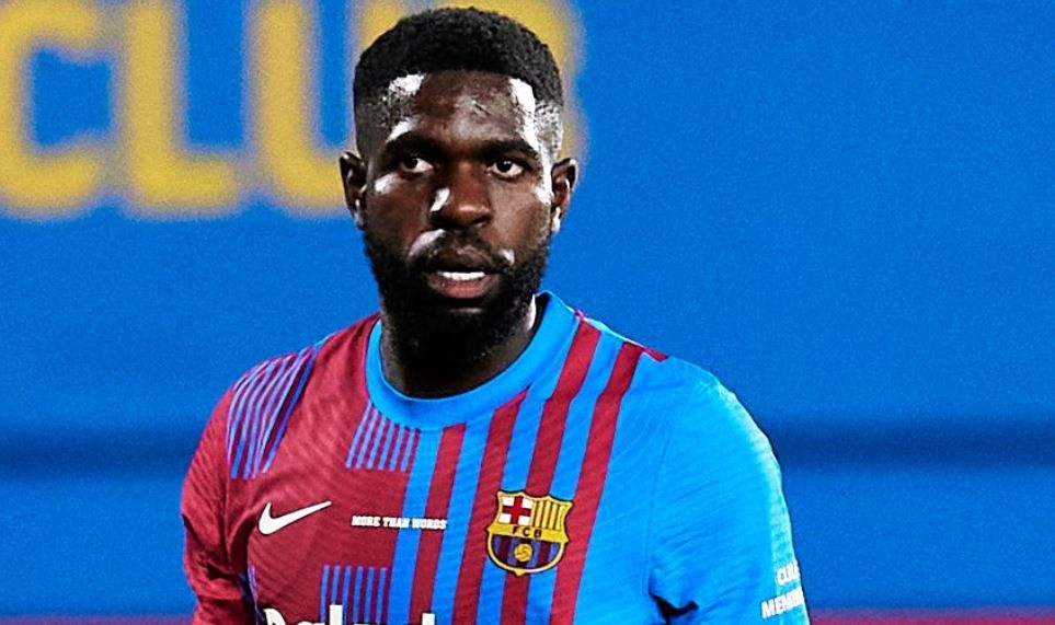 Barca bat luc voi Umtiti hinh anh