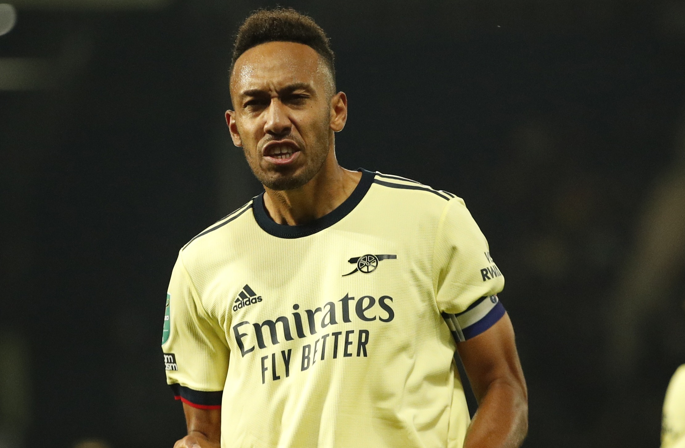 Aubameyang lap hat-trick trong chien thang 6-0 cua Arsenal hinh anh