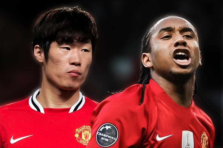 Doi hinh MU cung Ronaldo ra san lan gan nhat nam 2009 hinh anh