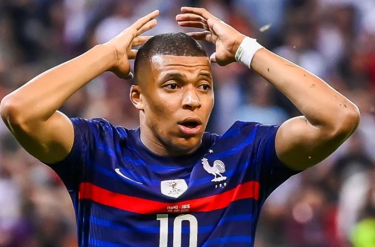 PSG tu choi ban Mbappe voi gia 180 trieu euro hinh anh