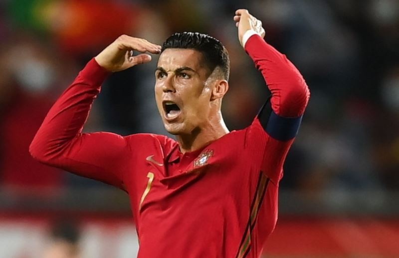 Ronaldo pha ky luc ghi ban cua huyen thoai Ali Daei hinh anh