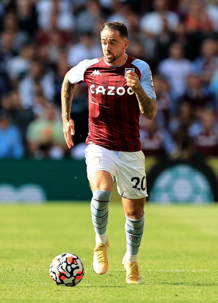 Dien mao trai nguoc cua dan cau thu bang tuoi anh 7