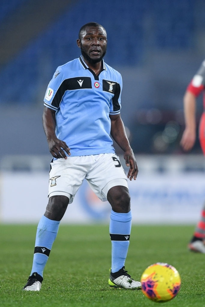 Dien mao trai nguoc cua dan cau thu bang tuoi anh 9