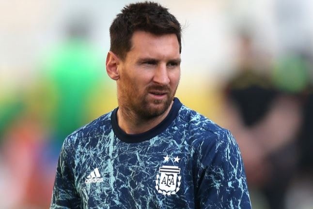 Messi: 'Tai sao tran dau dien ra moi bat dong doi cua toi?' hinh anh