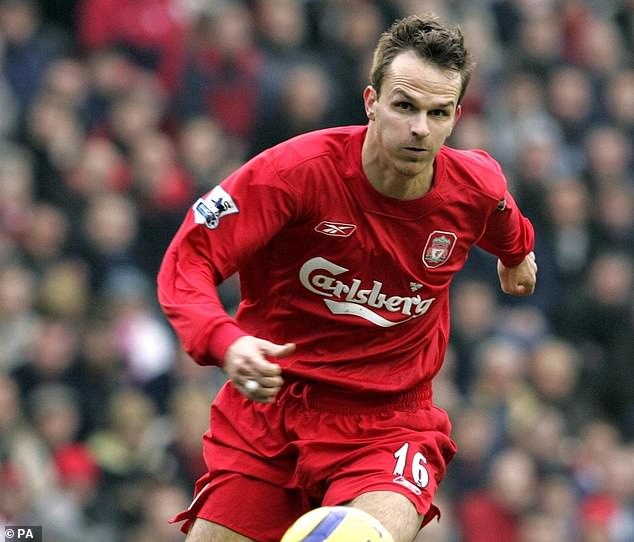 cau thu doi ben do 2 lan trong mot ky chuyen nhuong anh 3