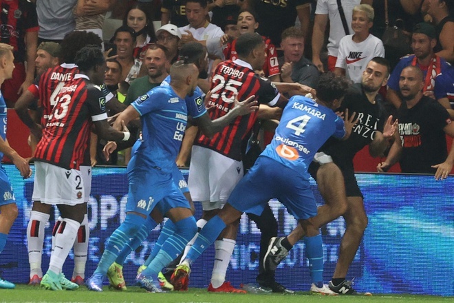 Nice bi tru diem sau vu bao loan o Ligue 1 anh 1