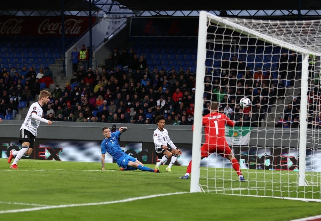 Duc thang Iceland anh 7