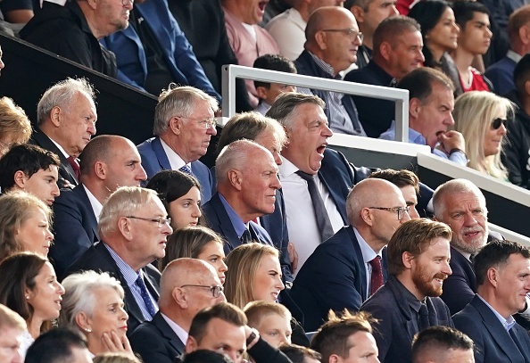 Dan khach VIP chiem nguong man tai xuat cua Ronaldo anh 4