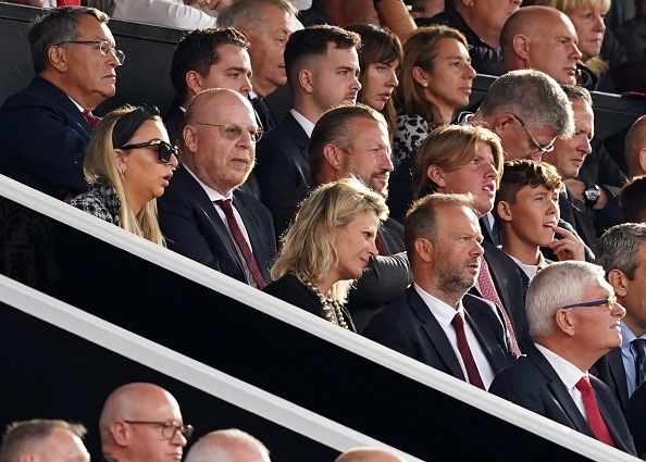 Dan khach VIP chiem nguong man tai xuat cua Ronaldo anh 6