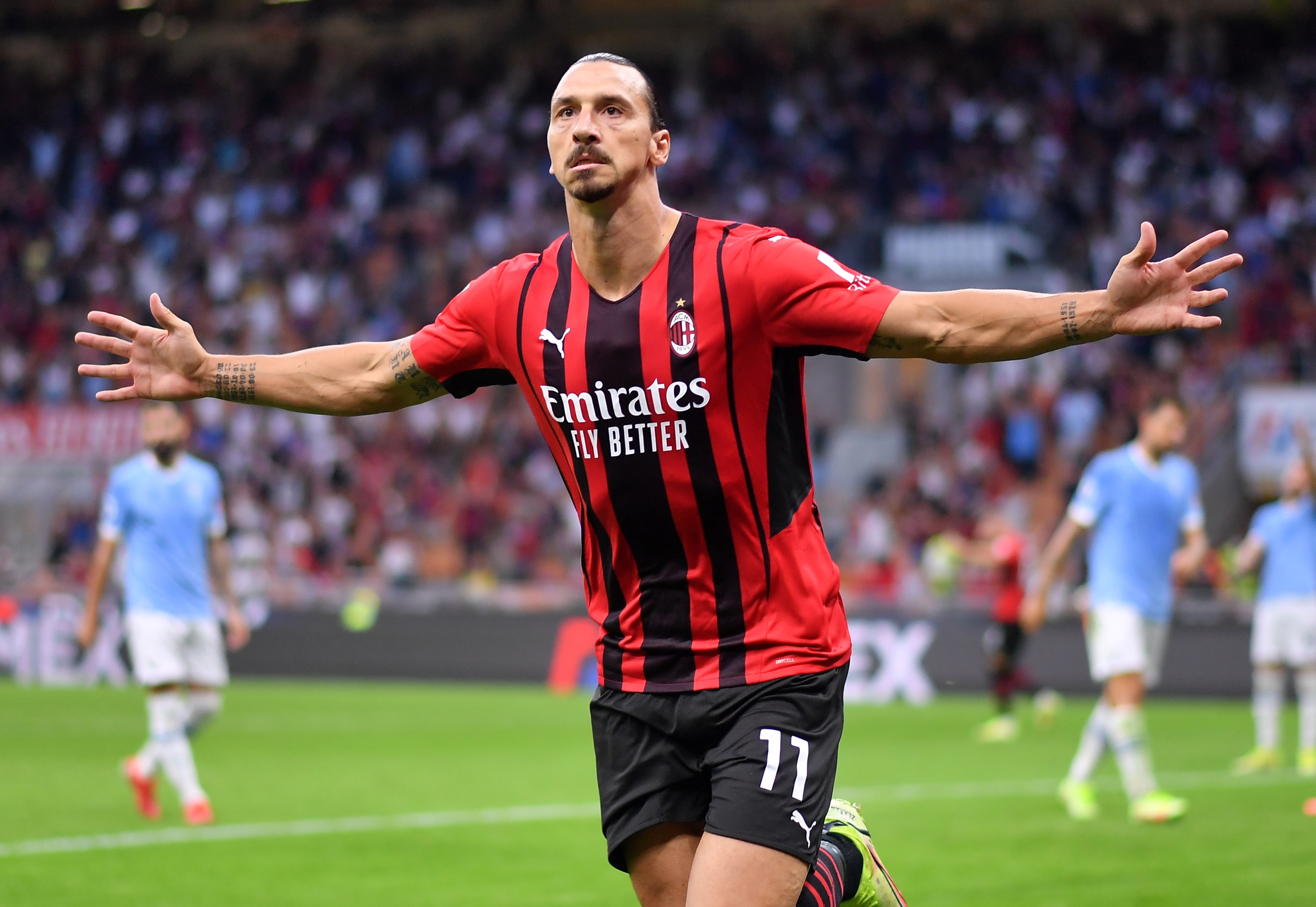 Ibrahimovic lap ky luc trong ngay tai xuat Serie A hinh anh