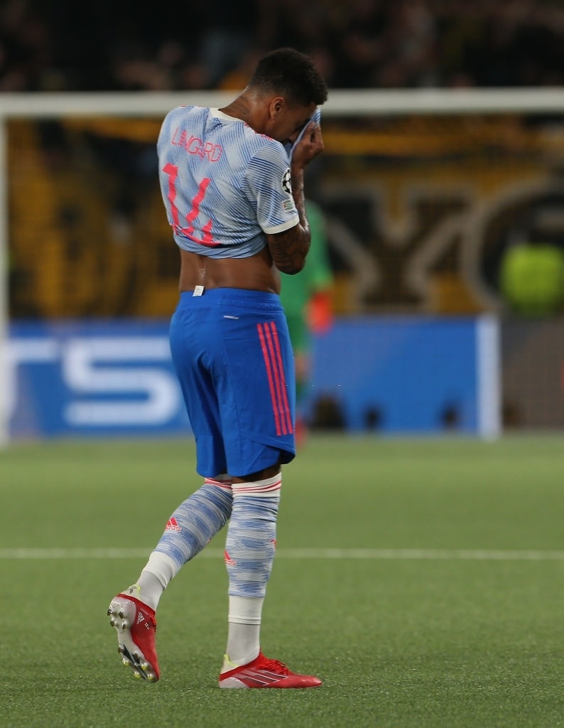 Quyết định rút Ronaldo ra nghỉ khiến MU bại trân ảnh 4 Quyet dinh rut Ronaldo ra nghi khien MU bai tran anh 4