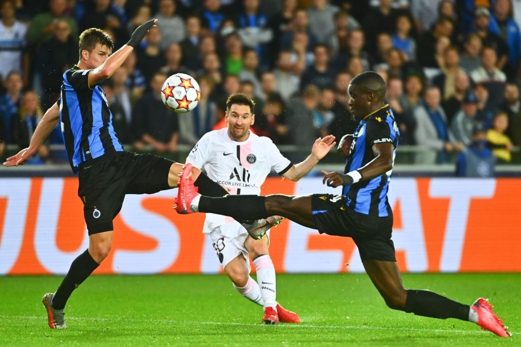 Messi lan dau da chinh cho PSG anh 3