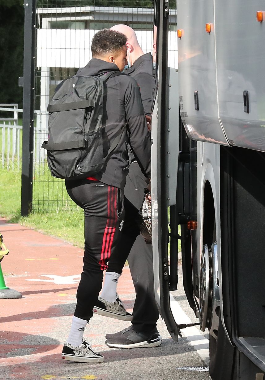 Tru cot tuyen giua cua MU tro lai anh 6