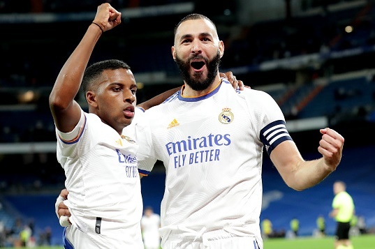 Real dan dau La Liga sau chien thang 6-1 hinh anh