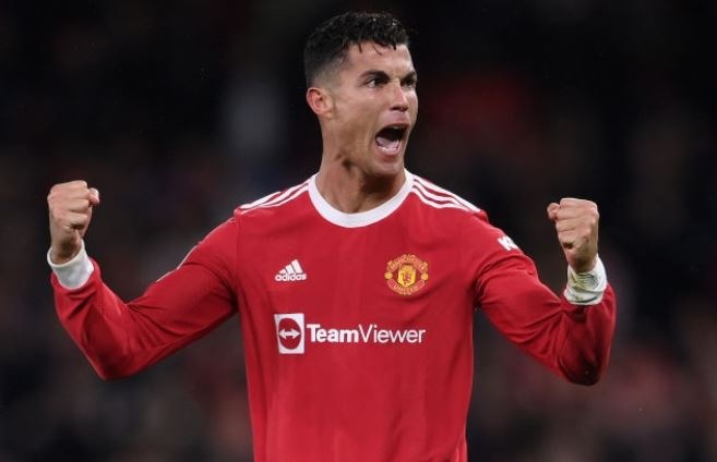 Ronaldo ghi ban o phut 90+5 giup MU thang nguoc Villarreal hinh anh