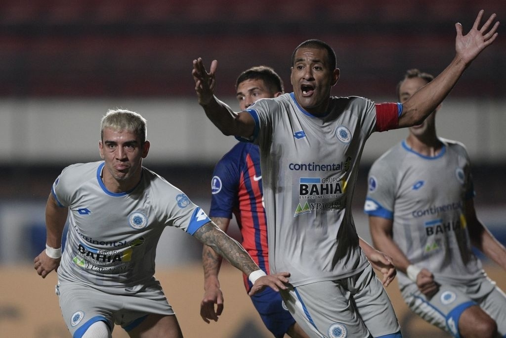 doi hinh lao tuong con dang thi dau anh 10