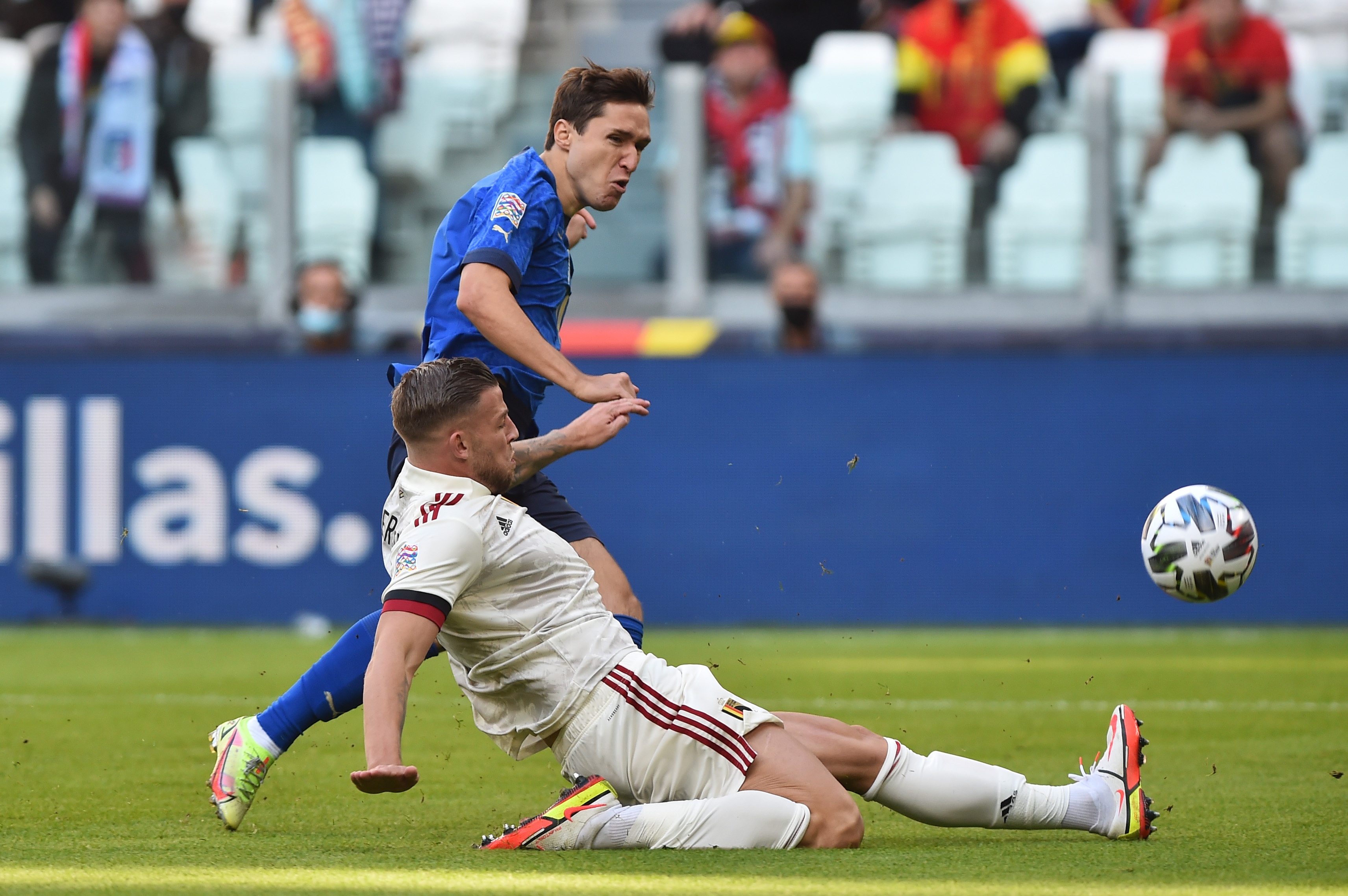 Italy thang Bi anh 4