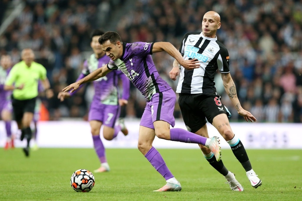 Tottenham dau Newcastle anh 8