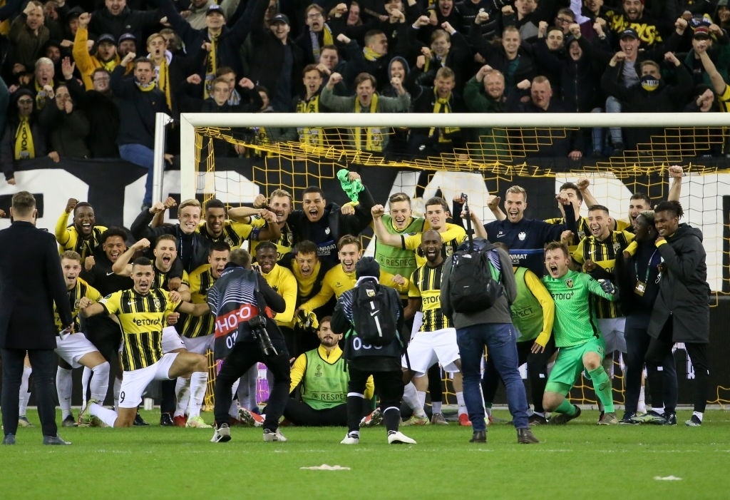 Spurs dau Vitesse anh 7