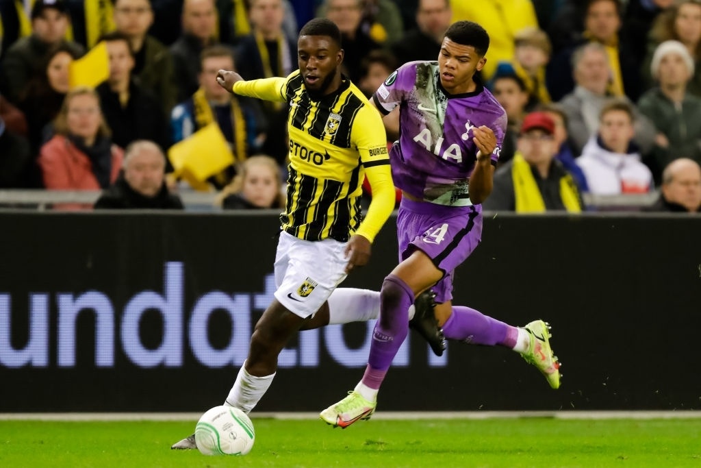 Spurs dau Vitesse anh 3