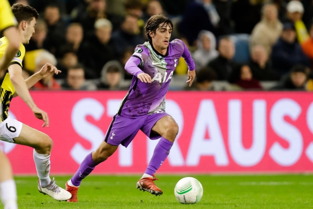 Spurs dau Vitesse anh 4