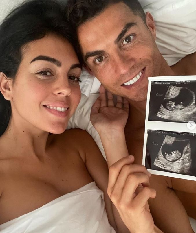 ban gai Ronaldo mang song thai anh 1