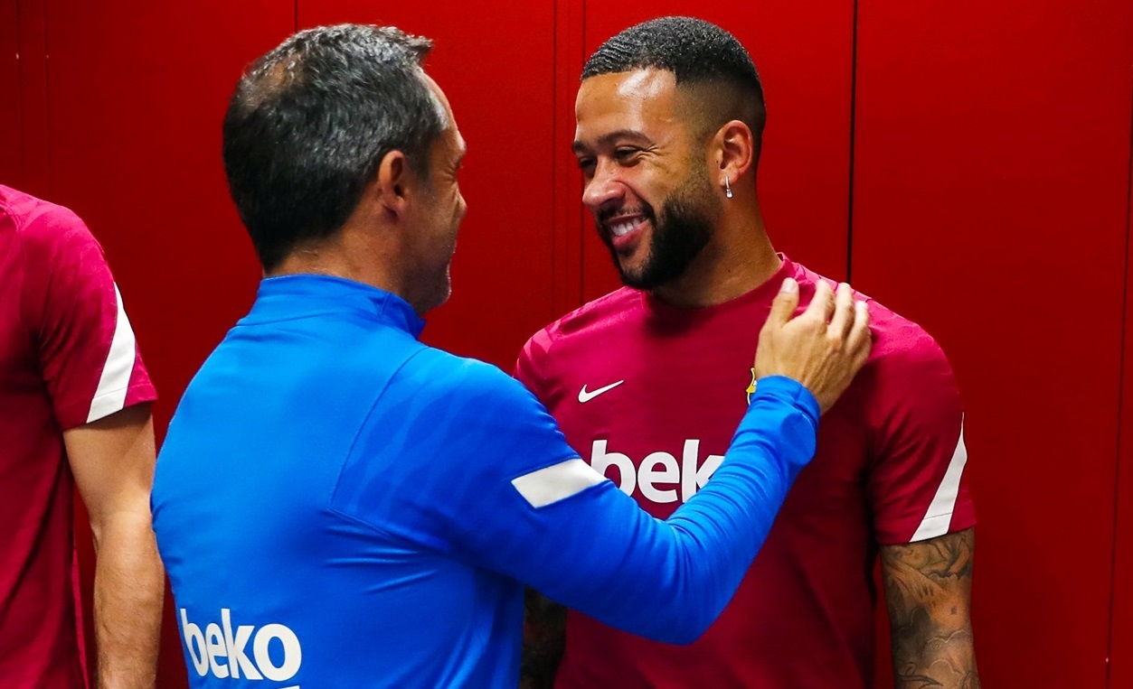 Dan sao Barca chao don huan luyen vien Sergi Barjuan hinh anh