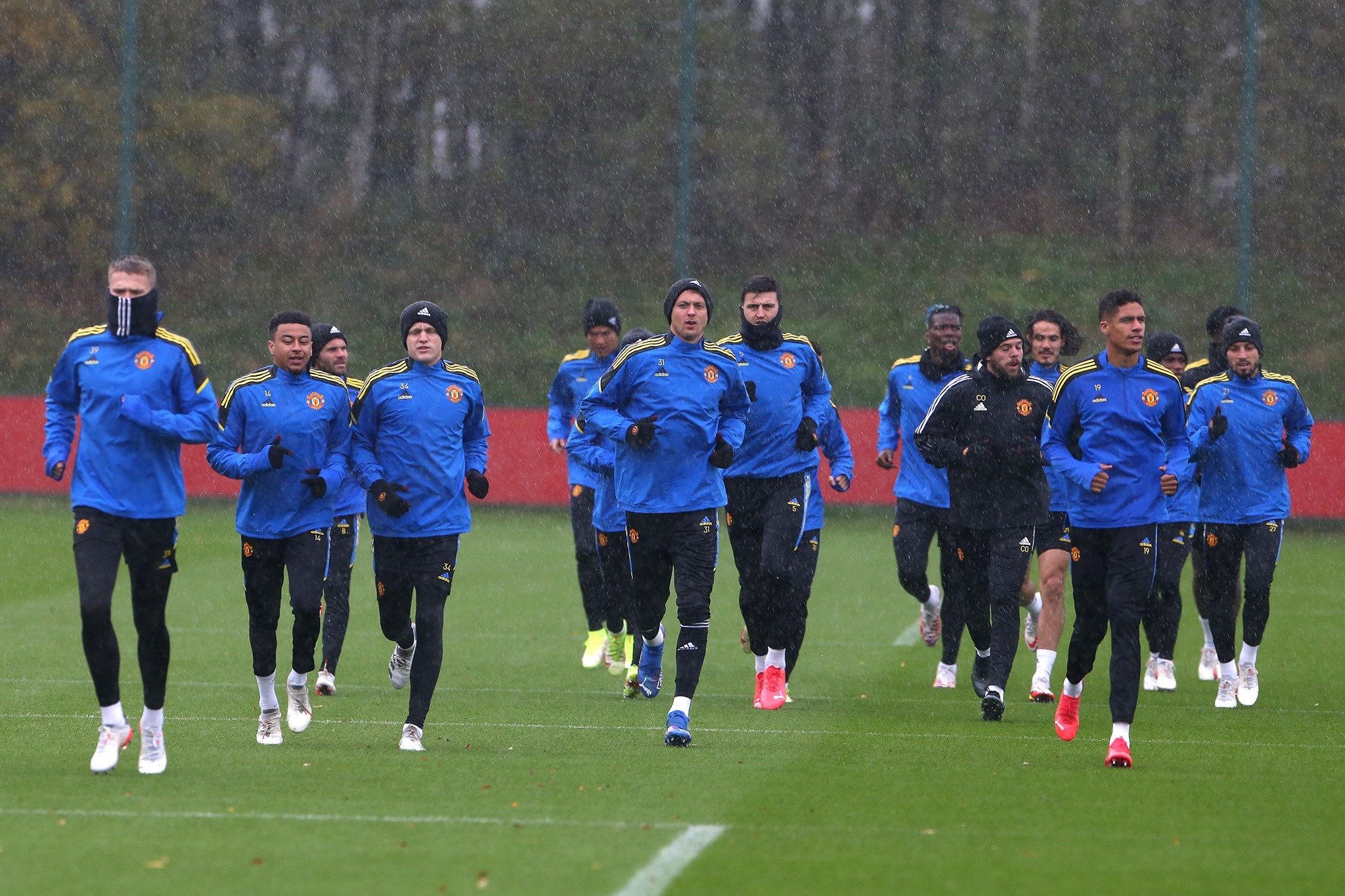 Ronaldo gui thong diep truoc ngay tro lai Italy anh 5